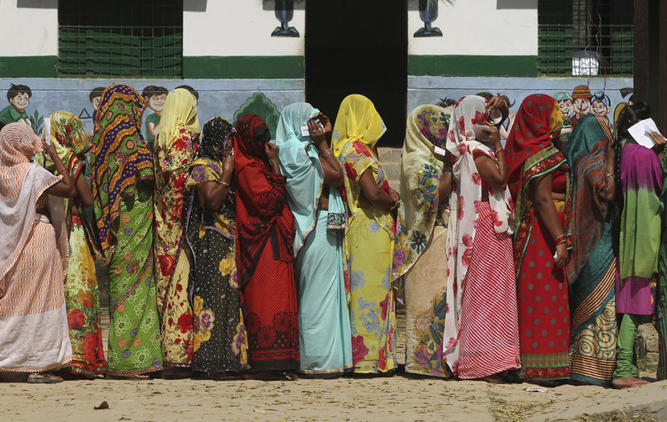 Polling station line