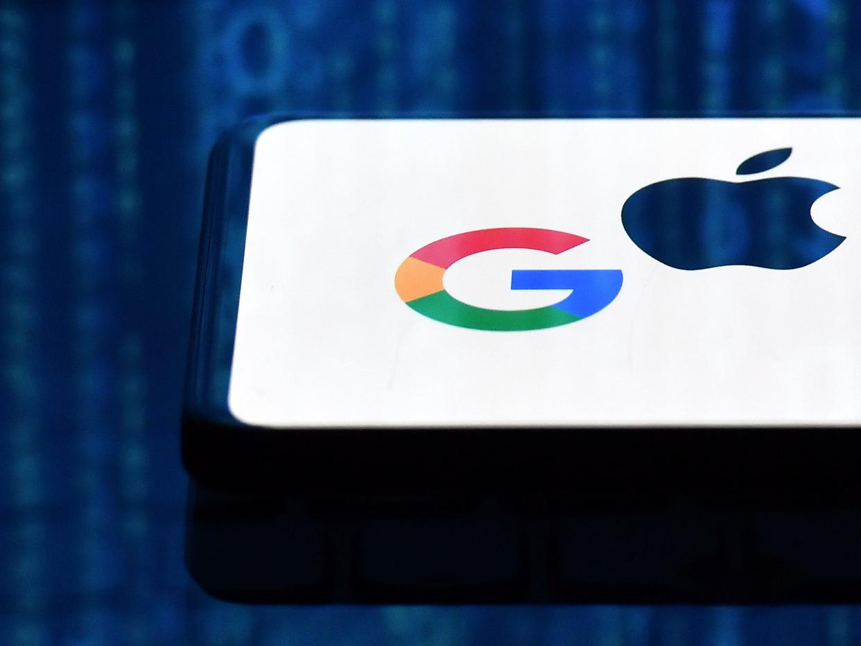 Google se ha unido a Apple al prohibir la aplicación de redes sociales de 'libertad de expresión' Wimkin (AFP via Getty Images)