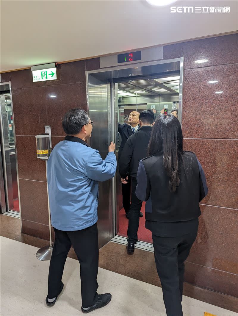 韓國瑜視察立法院電梯。(圖/記者陳怡潔攝影)