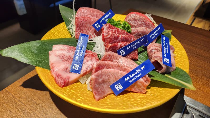 waacow - platter of wagyu beef