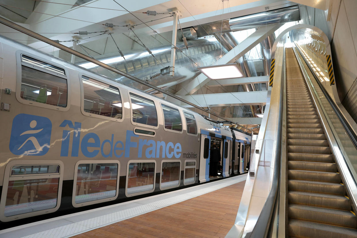 Photo prise lors de l’ inauguration de l’extension de la ligne RER E à la station Porte Maillot à Paris, le 3 mai 2024.