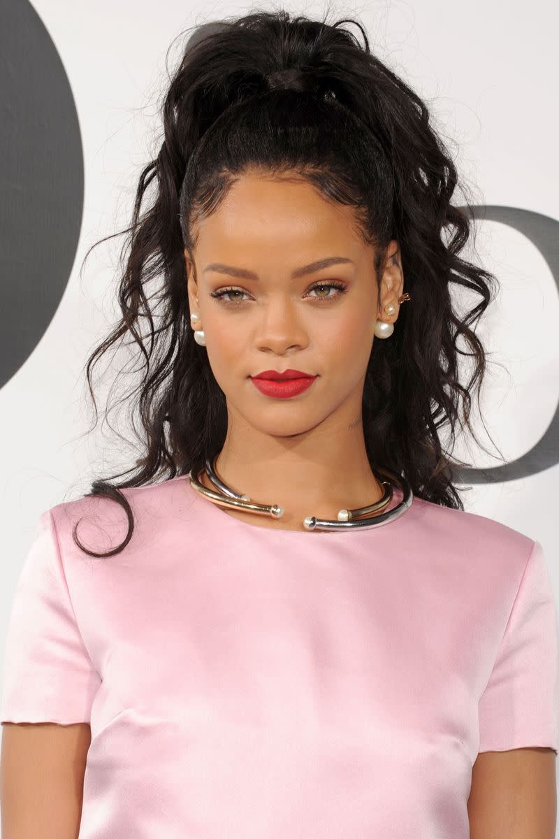 Rihanna's Loose Curls