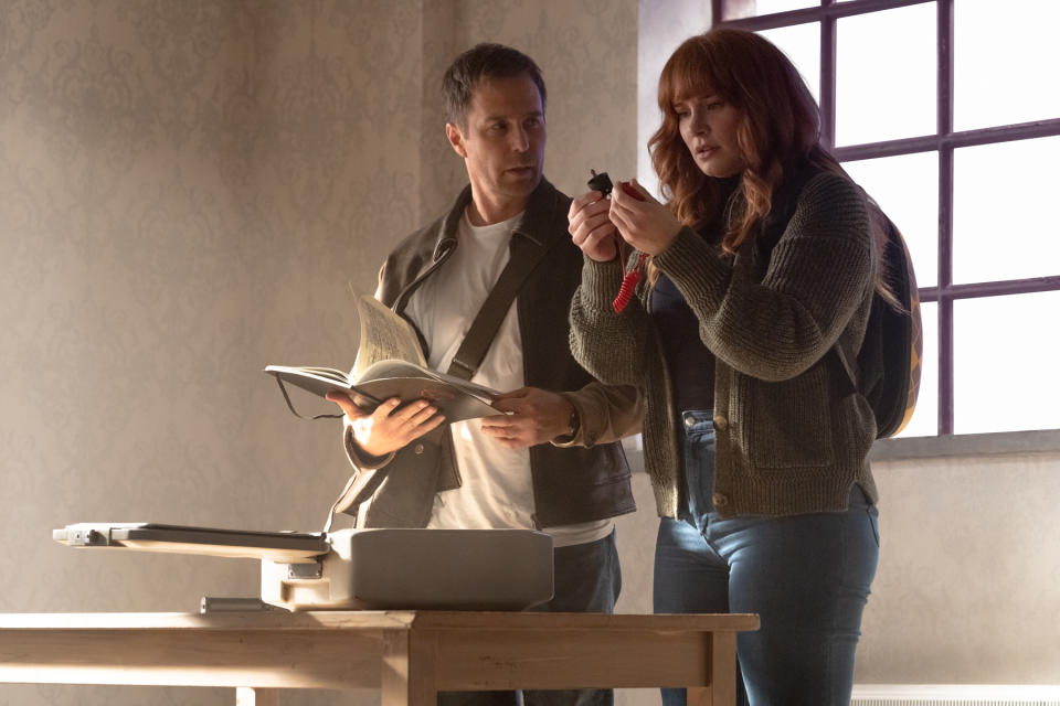 (from left) Aidan (Sam Rockwell) and Elly Conway (Bryce Dallas Howard) in Argylle, directed by Matthew Vaughn.