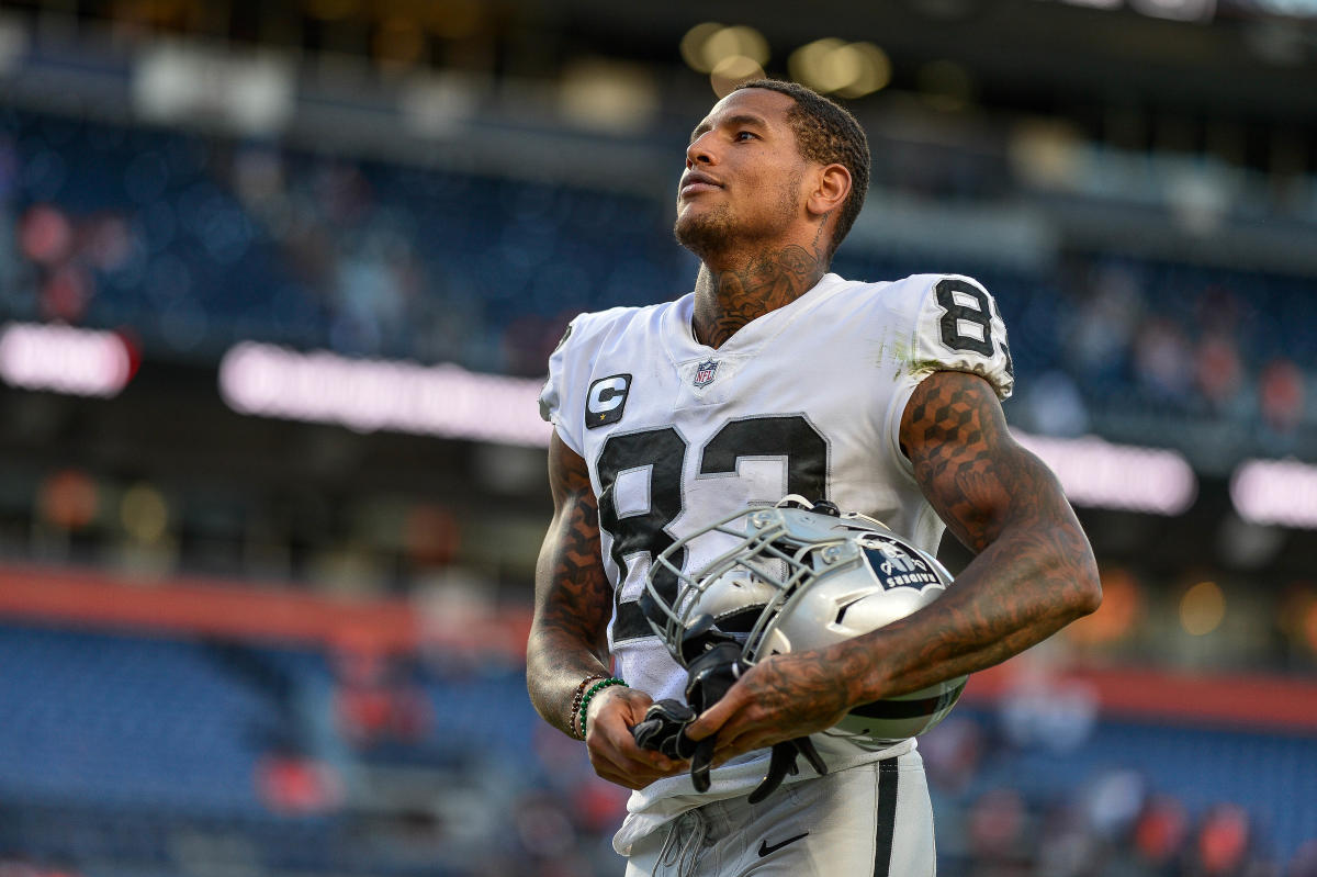 Las Vegas Raiders tight end Darren Waller (83) and Las Vegas Raiders tight  end Foster Moreau (8 …