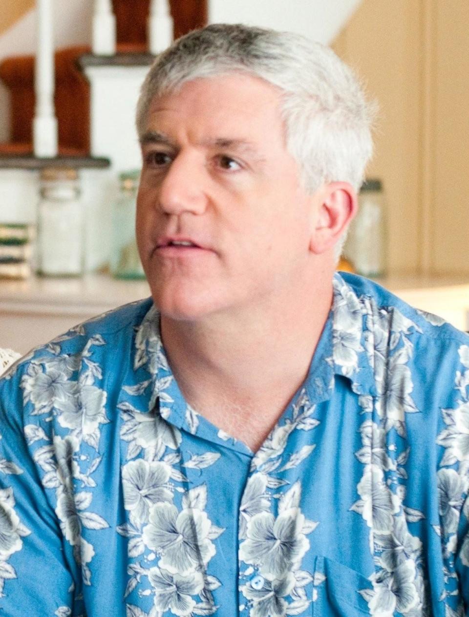 Gregory Jbara in Remember Me