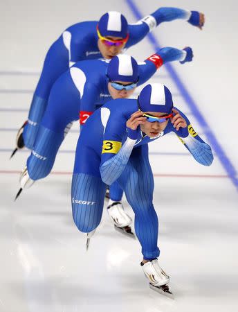 Speed Skating - Pyeongchang 2018 Winter Olympics - Men's Team Pursuit Competition Finals - Gangneung Oval - Gangneung, South Korea - February 21, 2018. Lee Seung-Hoon, Chung Jaewon and Kim Min Seok of South Korea in action. REUTERS/Phil Noble