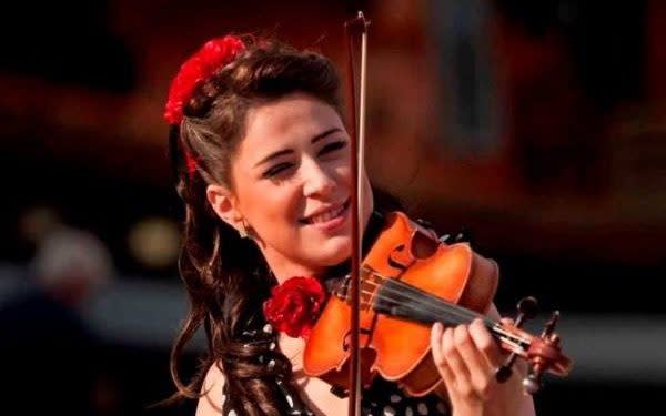 Violinist Victoria Yellop - Facebook