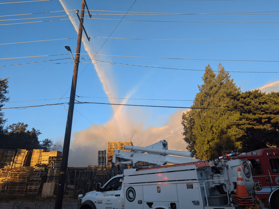 Portland Fire respond to a pallet fire in Northeast Portland. Thursday, July 4, 2024 (KOIN).