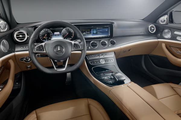 奢華與動感的完美結合，M-BENZ E-Class內裝搶先公開