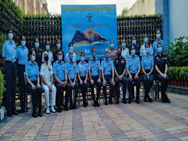 IAF organised a tri-services all-women mountaineering expedition to Mt. Manirang (21,625 ft).