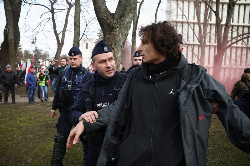 Polish farmers protest in Warsaw