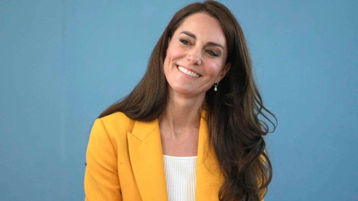 Kate Middleton’s World Bee Day Outfit Is Perfect: See the Pic!