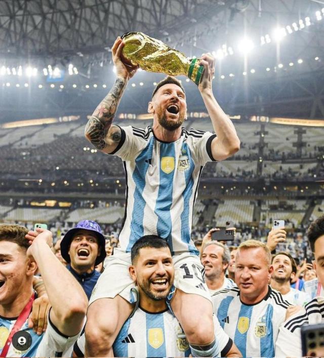 Cuándo se creó y de qué está hecho el trofeo de la Copa Mundial