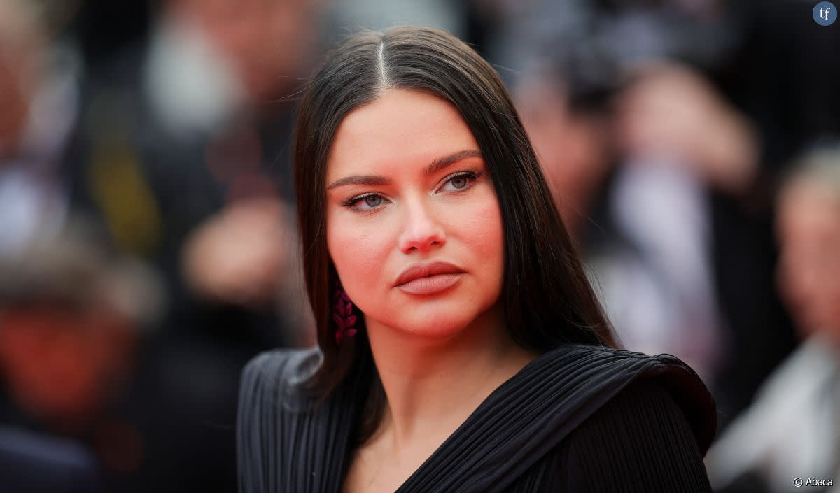 La top Adriana Lima ambassadrice du Mondial féminin de foot ? Le tollé est assuré - Abaca