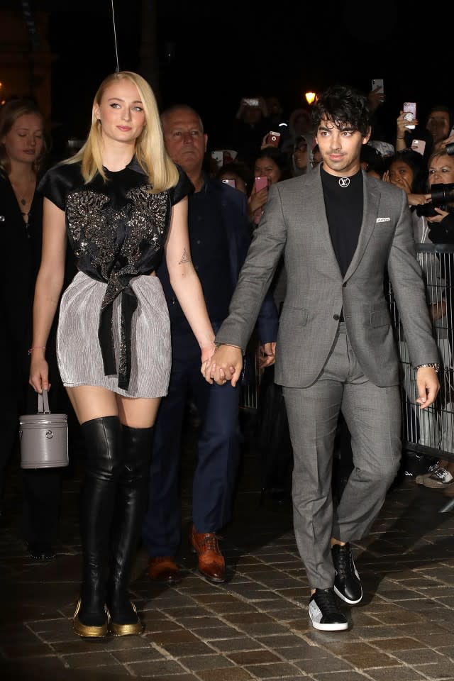 Joe Jonas & Sophie Turner Finally Make First Red Carpet Appearance  Together!: Photo 4157719, Fashion, Joe Jonas, Sophie Turner Photos