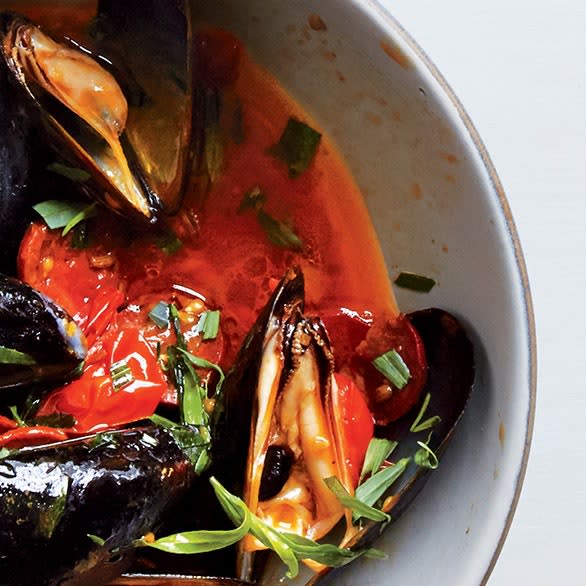 Steamed Mussels with Tomato and Chorizo Broth