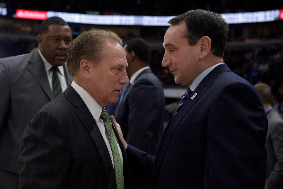 CHICAGO, IL - NOVEMBER 14: Head coach Tom Izzo (L) of the Michigan State Spartans talks with head coach Mike Krzyzewski of the Duke Blue Devils prior to their game during the Champions Classic at United Center on November 14, 2017 in Chicago, Illinois. (Photo by Lance King/Getty Images)