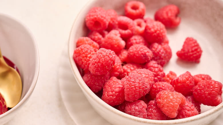 fresh raspberries in a bowl