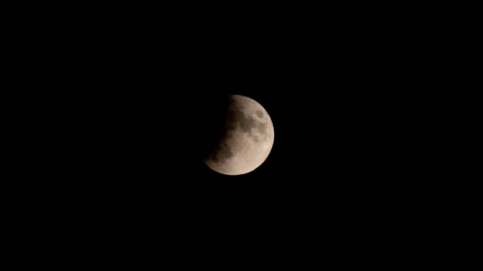 The partial eclipse of the moon, Italy