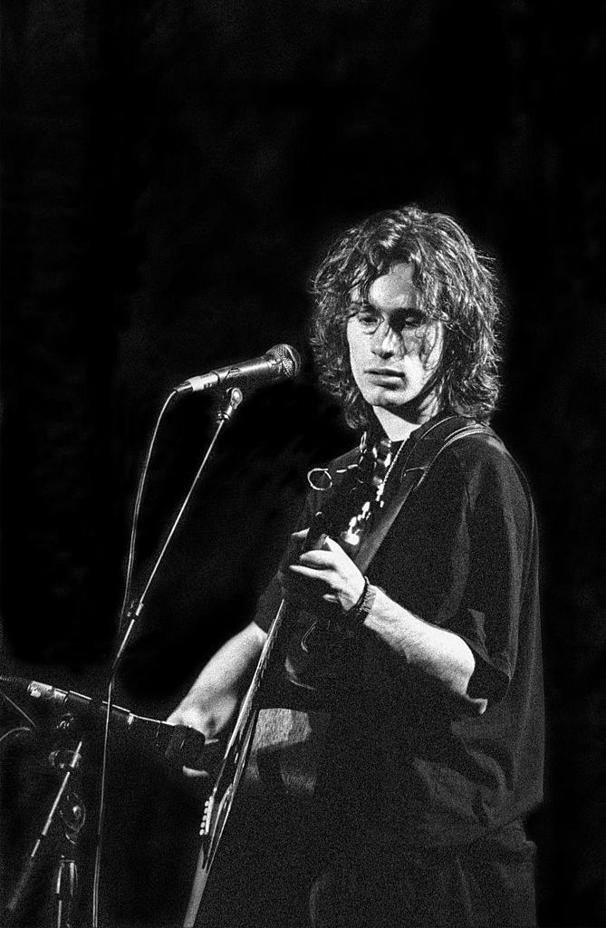 Jeff Buckley performing