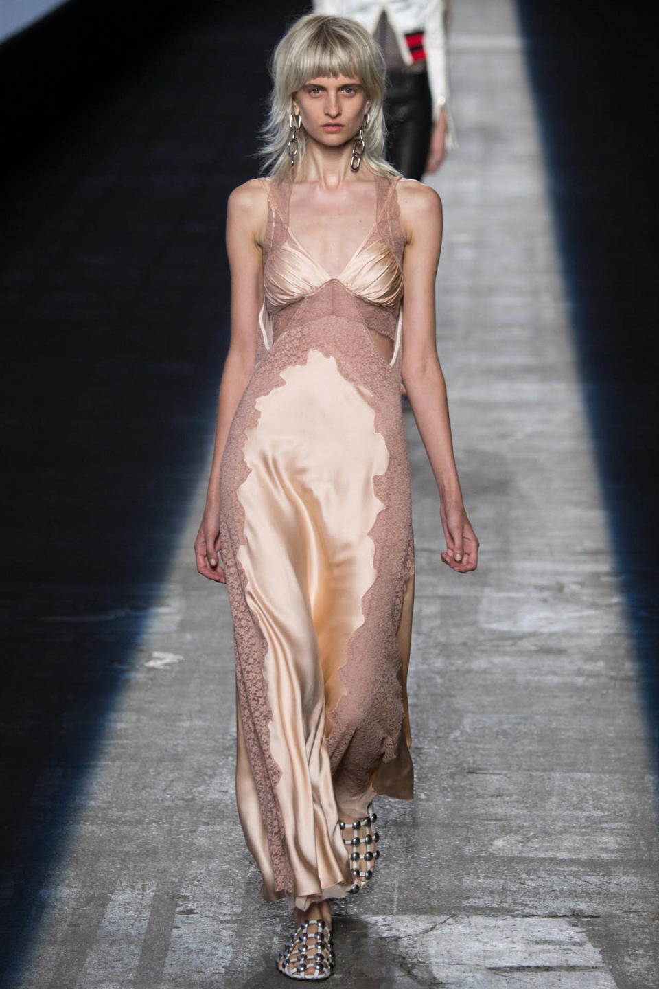 <p>Alexander Wang Spring/Summer 2016 (New York)<br></p>