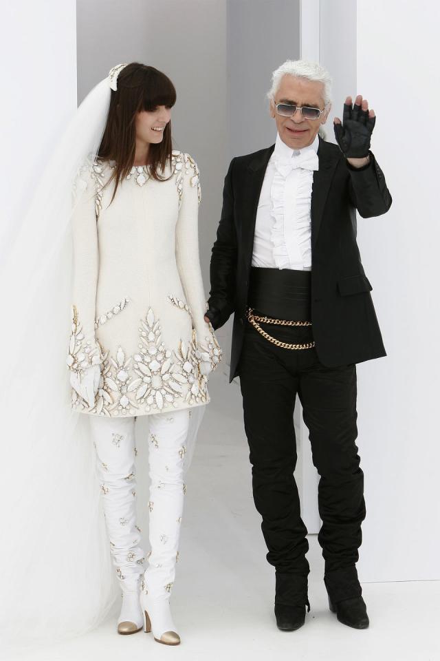 100 of Karl Lagerfeld's Best Chanel Runway Moments - Karl