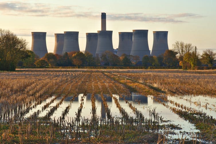 <span class="caption">Eggborough coal power station, which was decommissioned in 2018.</span> <span class="attribution"><a class="link " href="https://www.shutterstock.com/image-photo/eggborough-north-yorkshire-england-britain-november-1555236059" rel="nofollow noopener" target="_blank" data-ylk="slk:Phil Silverman/Shutterstock;elm:context_link;itc:0;sec:content-canvas">Phil Silverman/Shutterstock</a></span>