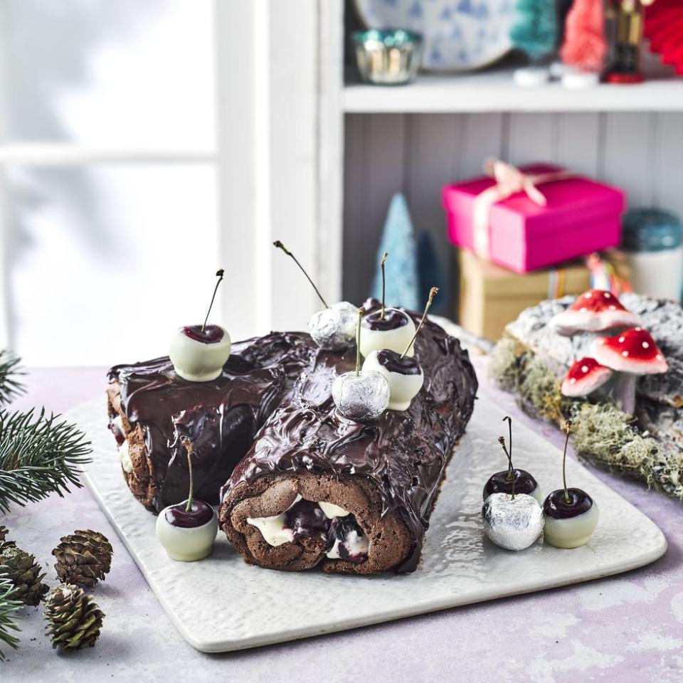 10+ of the best Christmas yule log recipes