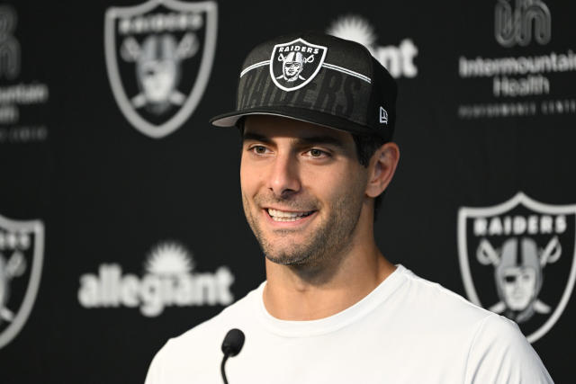 Raiders QB Jimmy Garoppolo has good day ahead of facing former 49ers mates