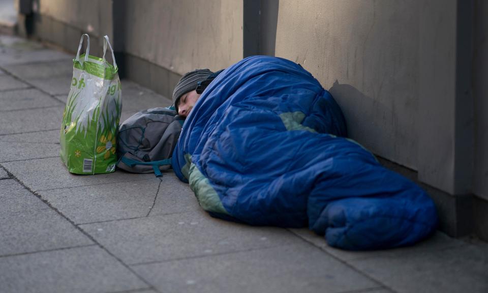 The average age of a rough sleeper at death was 44 years for men and 42 years for women. Men made up 84% of homeless deaths, ONS figures show.