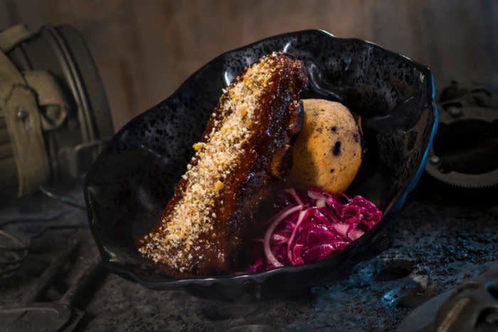 Smoked Kaadu Ribs from Docking Bay 7 at Star Wars: Galaxy's Edge (David Roark, Disney Parks) 