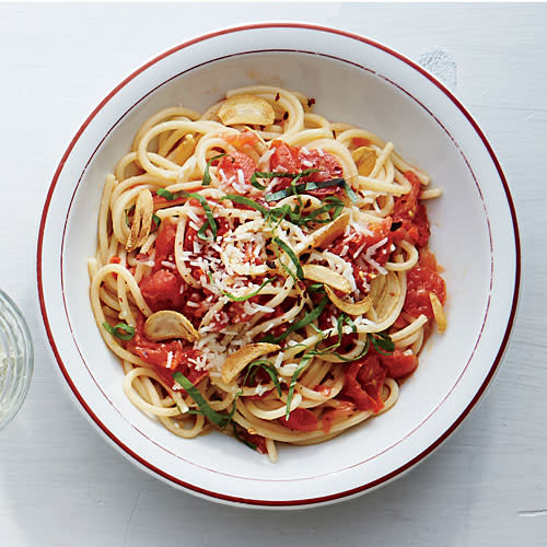 Spaghetti with Toasty Garlic Tomato Sauce