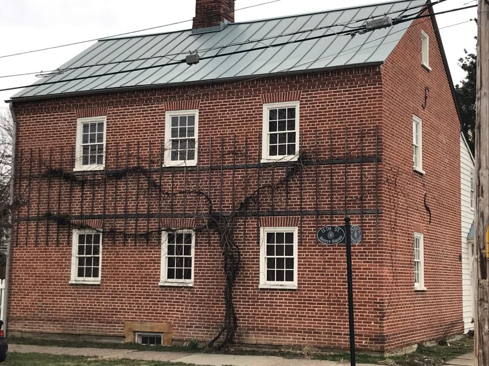 The Epochary Inn in the Ambridge Historical District.