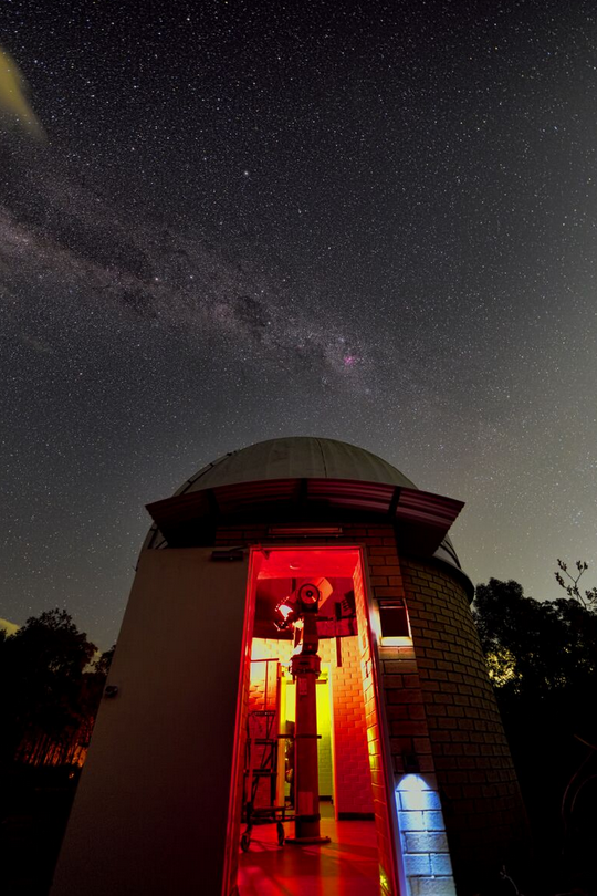 Photo: Andrew Lockwood, Perth Observatory