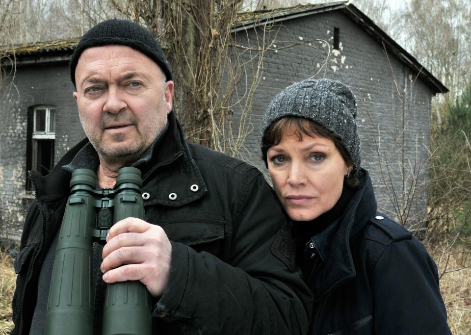 Ihre Zusammenarbeit als "Starkes Team" im ZDF-Hauptstadtkrimi habe "länger gehalten als so manche Ehe", sagte Maja Maranow (Bild) bei ihrem Abschied. Mehr als 20 Jahre lang stand sie mit Florian Martens vor der Kamera, ehe sie sich von der Rolle der Verena Berthold überraschend zurückzog und für die Öffentlichkeit noch überraschender am 4. Januar 2016 verstarb. (Bild: ZDF / Katrin Knoke)