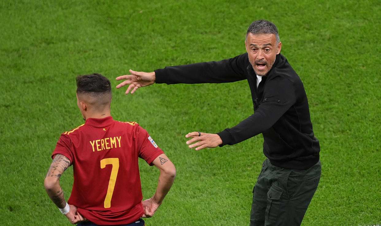 MILAN, ITALY - OCTOBER 06: Luis Enrique, Head Coach of Spain reacts as Yeremi Pino of Spain prepares to come on as a substitute during the UEFA Nations League 2021 Semi-final match between Italy and Spain at San Siro Stadium on October 06, 2021 in Milan, Italy. (Photo by Marco Bertorello - Pool/Getty Images)