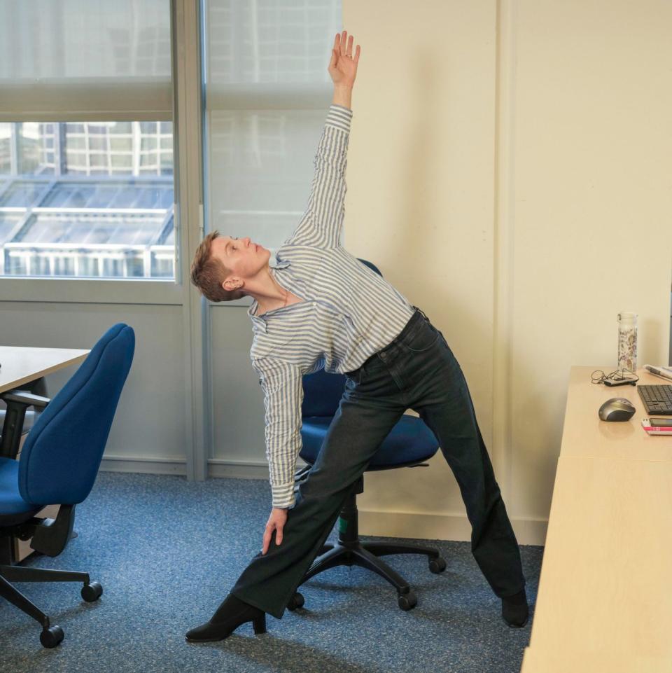 Triangle (trikonasana)