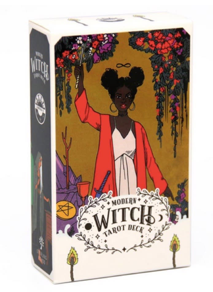 What will 2022 be like? Only the tarot knows. (Photo: Amazon)