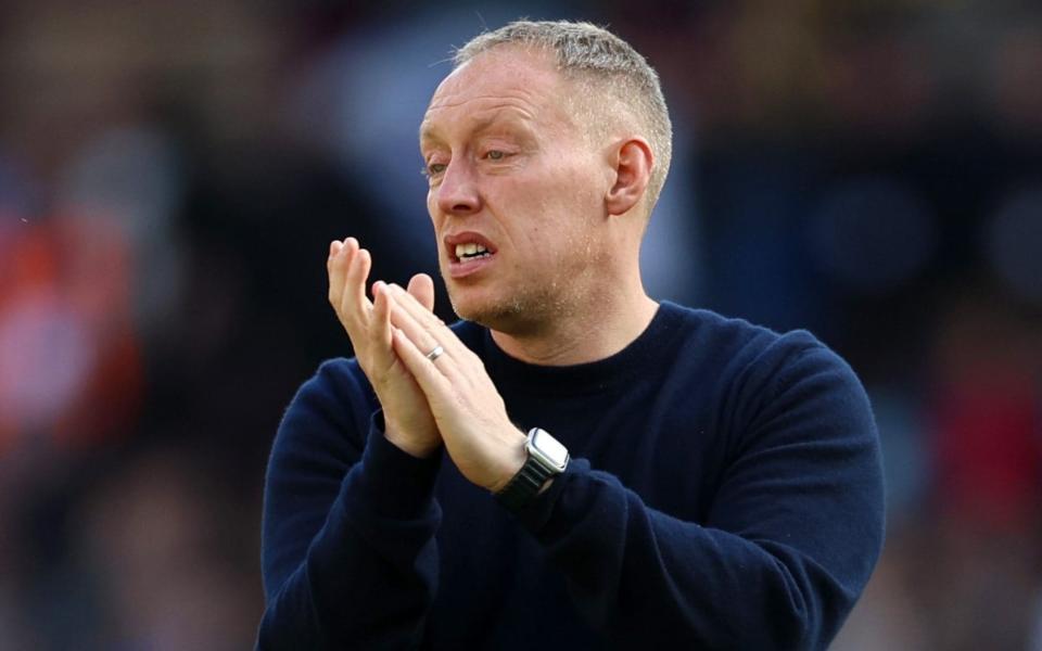 Steve Cooper, manager of Nottingham Forest, applauds fans after the defeat by Aston Villa - Aston Villa vs Nottingham Forest result: Forest defeat challenges owner’s faith in Steve Cooper - Getty Images/Nathan Stirk