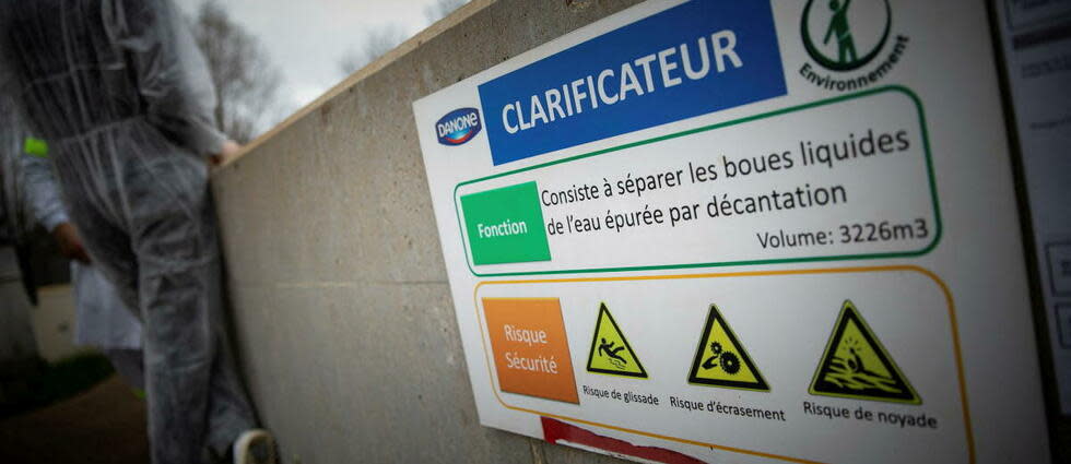 Un clarificateur sur un site de Danone le 29 mars 2023.  - Credit:LOU BENOIST / AFP