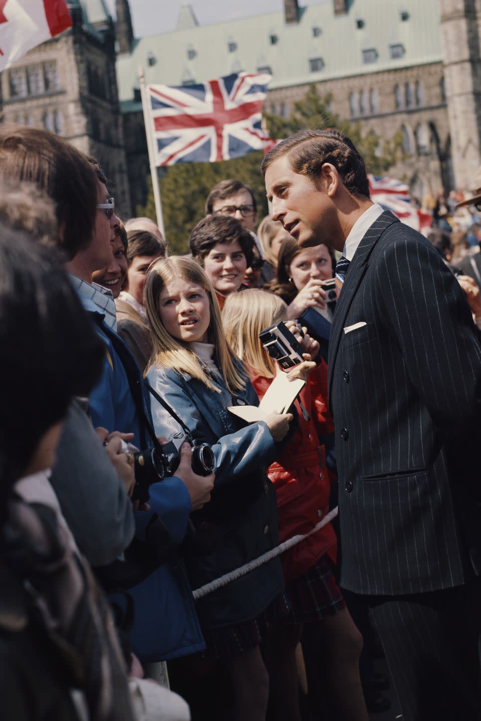 <p>Chatting with a crowd of Canadian well-wishers at Parliament Hill in Ottawa. </p>