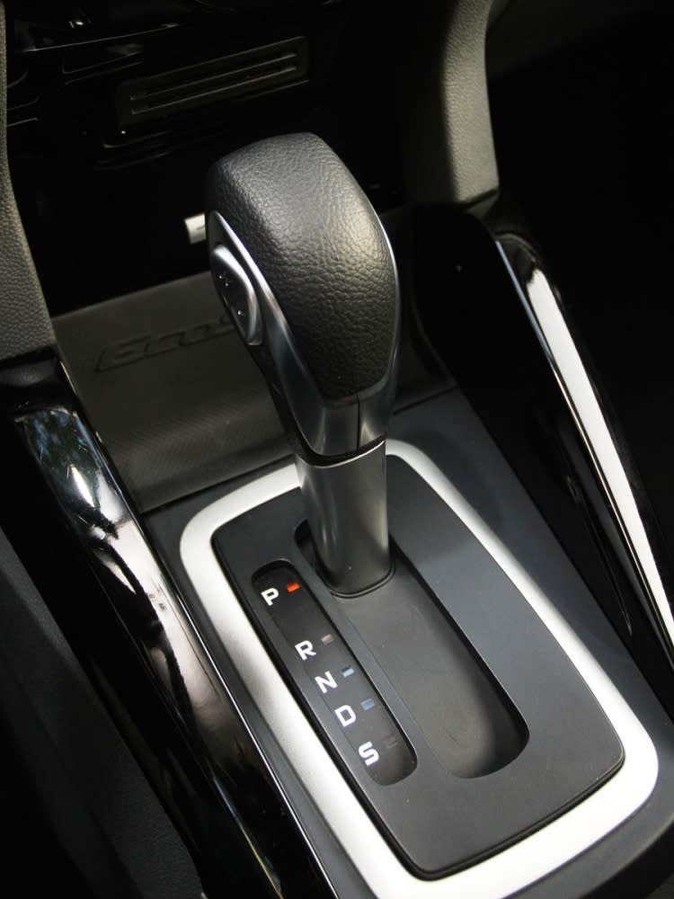 PowerShift雙離合六速自手排變速系統，其平順的換檔特性可提升行車舒適性。