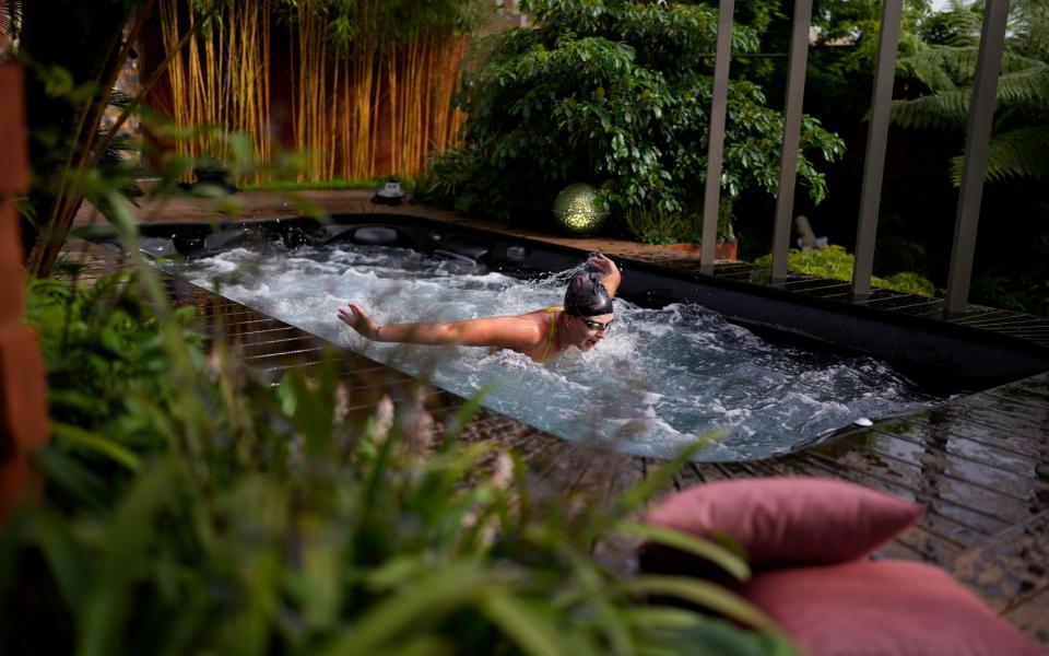 Chelsea flower show swimming pool - Matt Dunham