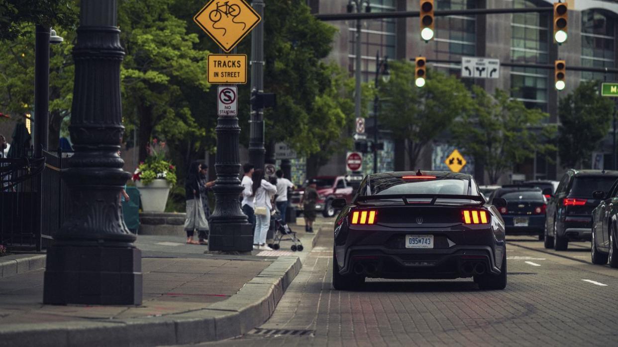 2024 ford mustang dark horse