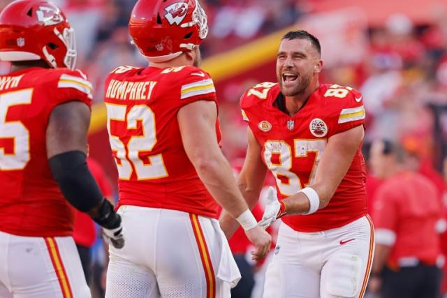 Bills' Josh Allen jabs Chiefs' Travis Kelce over failed Taylor