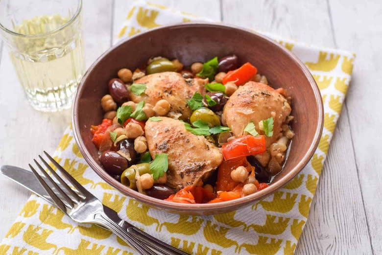 Chicken With Olives and Peppers