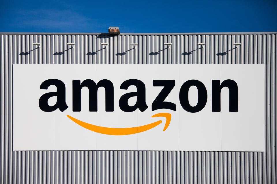 Im Rechtsstreit mit Birkenstock zieht Amazon vor dem Landgericht Düsseldorf den Kürzeren. (Bild: AP)