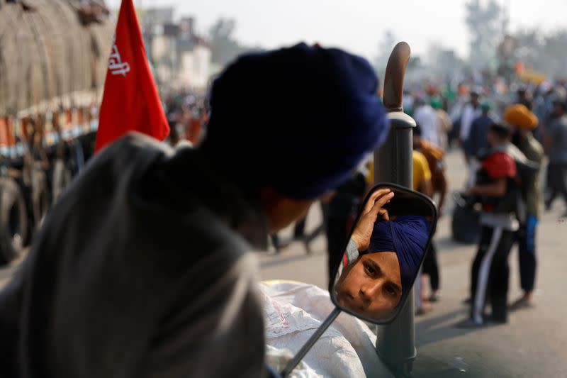 Protest against newly passed farm bills near Delhi