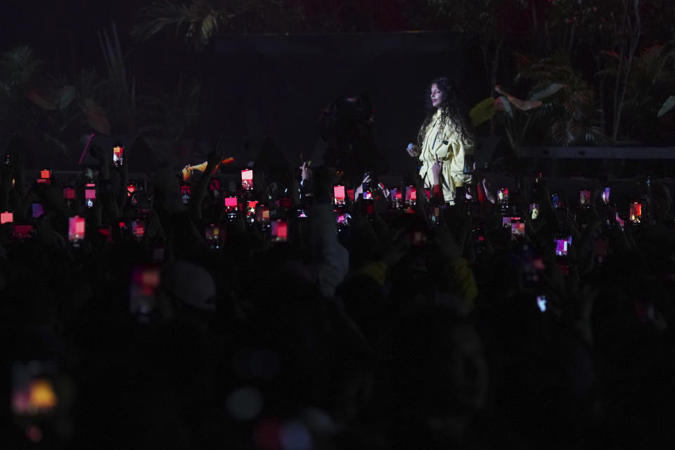 La cantante británica M.I.A. durante su presentación en el festival Axe Ceremonia en el parque Bicentenario en la Ciudad de México el domingo 2 de abril de 2023. (Foto AP/Marco Ugarte)