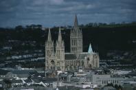 Uma visão geral da Catedral da Virgem Maria ou Catedral Santíssima de Truro, em Truro, na Cornualha, Reino Unido.